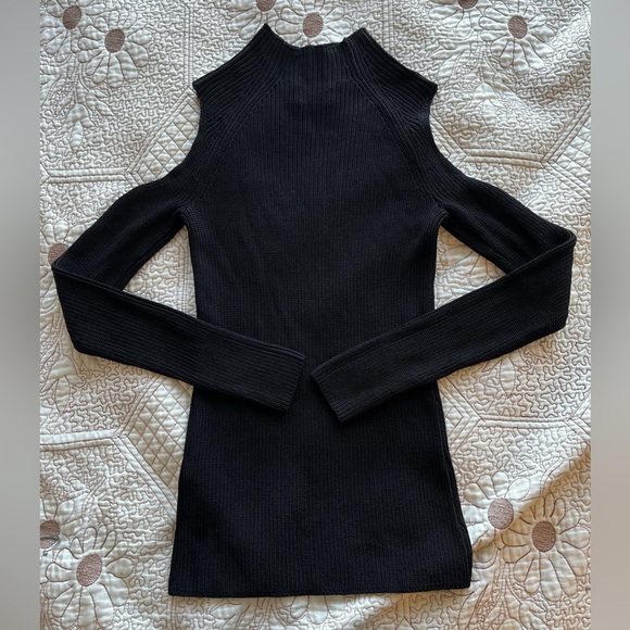 Aritzia Wilfred Black Knit Cut-out sleeve Mock-neck Top - Picture 4 of 14